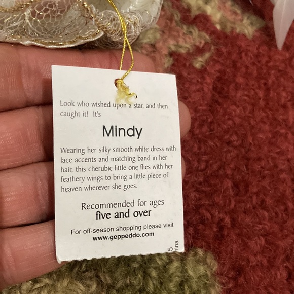 Geppeddo angel with star pillow porcelain face doll - Picture 3 of 4